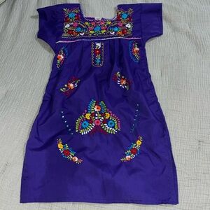 Worn once- Beautiful Mexican Embroidered Dress